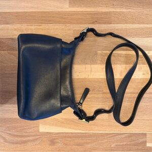 Vintage Coach Black Leather Shoulder Handbag